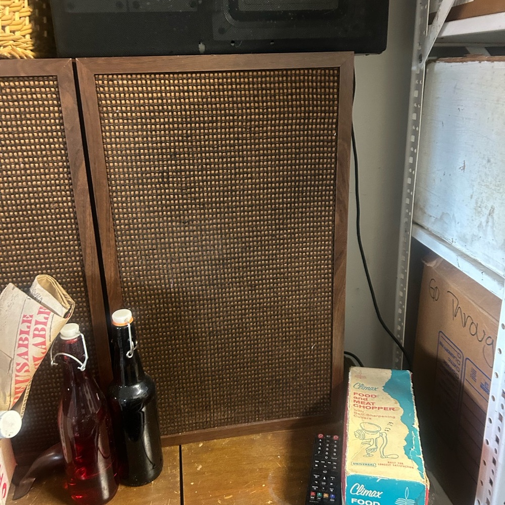 Vintage Wooden Speakers set of 2.